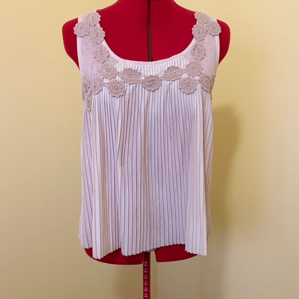 LC Lauren Conrad Cream Floral Lace Pleated Blouse